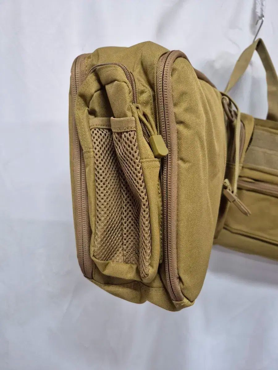 カーキ タクティカルガン