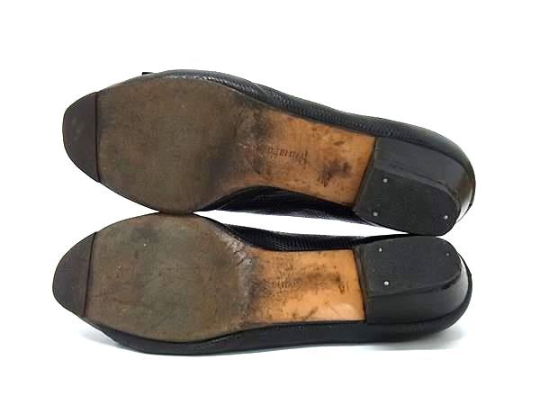 Salvatore Ferragamo フェラガモ ヴァラリボン リザード型押しレザー