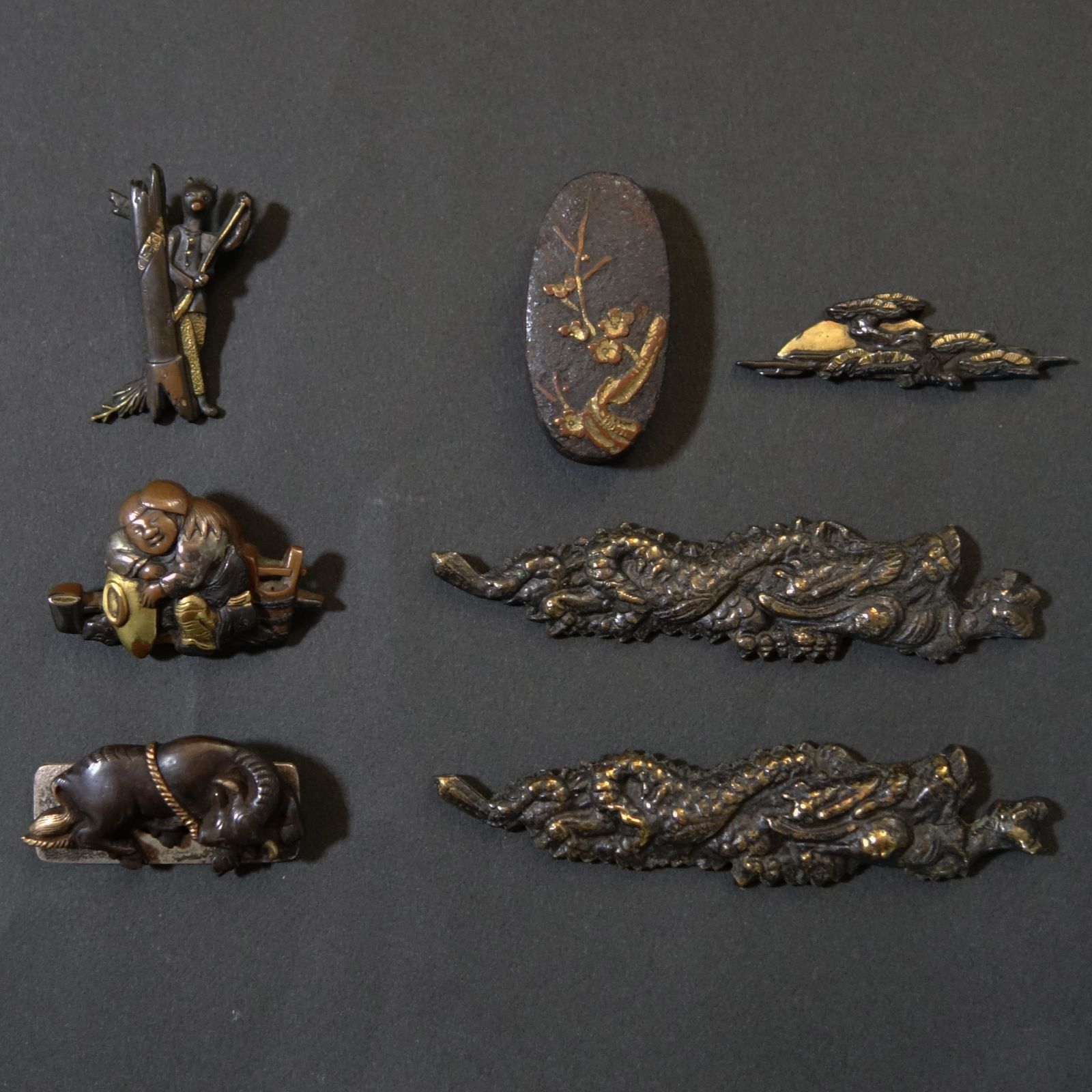 金工品 高肉彫 象嵌 鍍金 煙草入前金具 刀装具 ×７点 金属工芸 煙草入 前金具 武具 刀装具 頭 目貫 江戸時代 骨董 古美術 De25062001