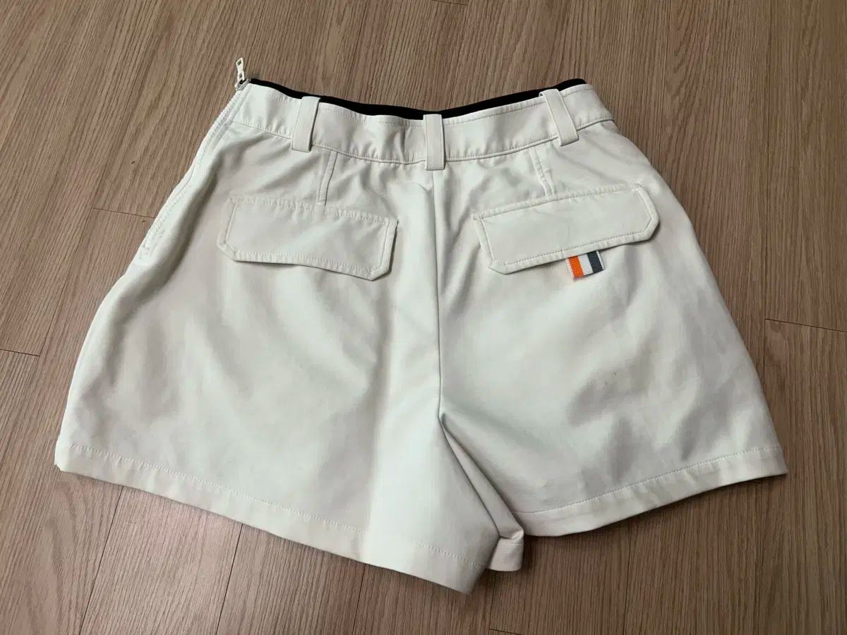 ✟