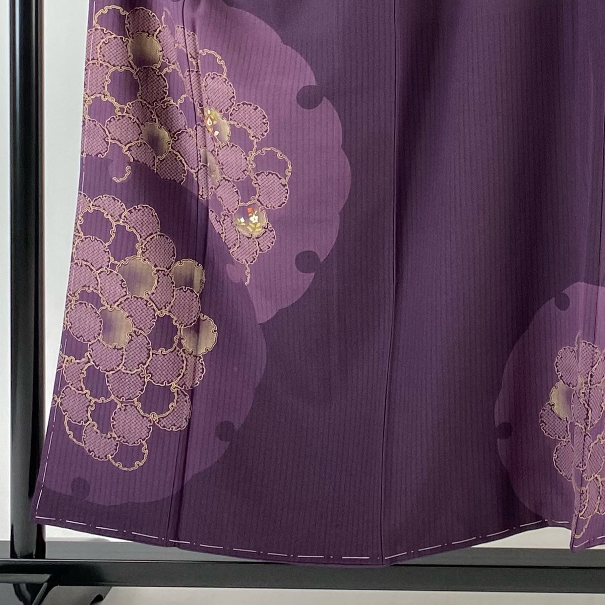 付け下げ▫正絹▫紫色地にシックな四季の花ばな▫ 