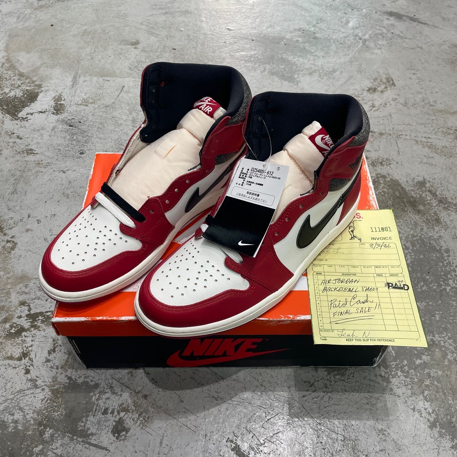 国内正規 未使用品 NIKE AIR JORDAN 1 RETRO HIGH OG CHICAGO LOST 
