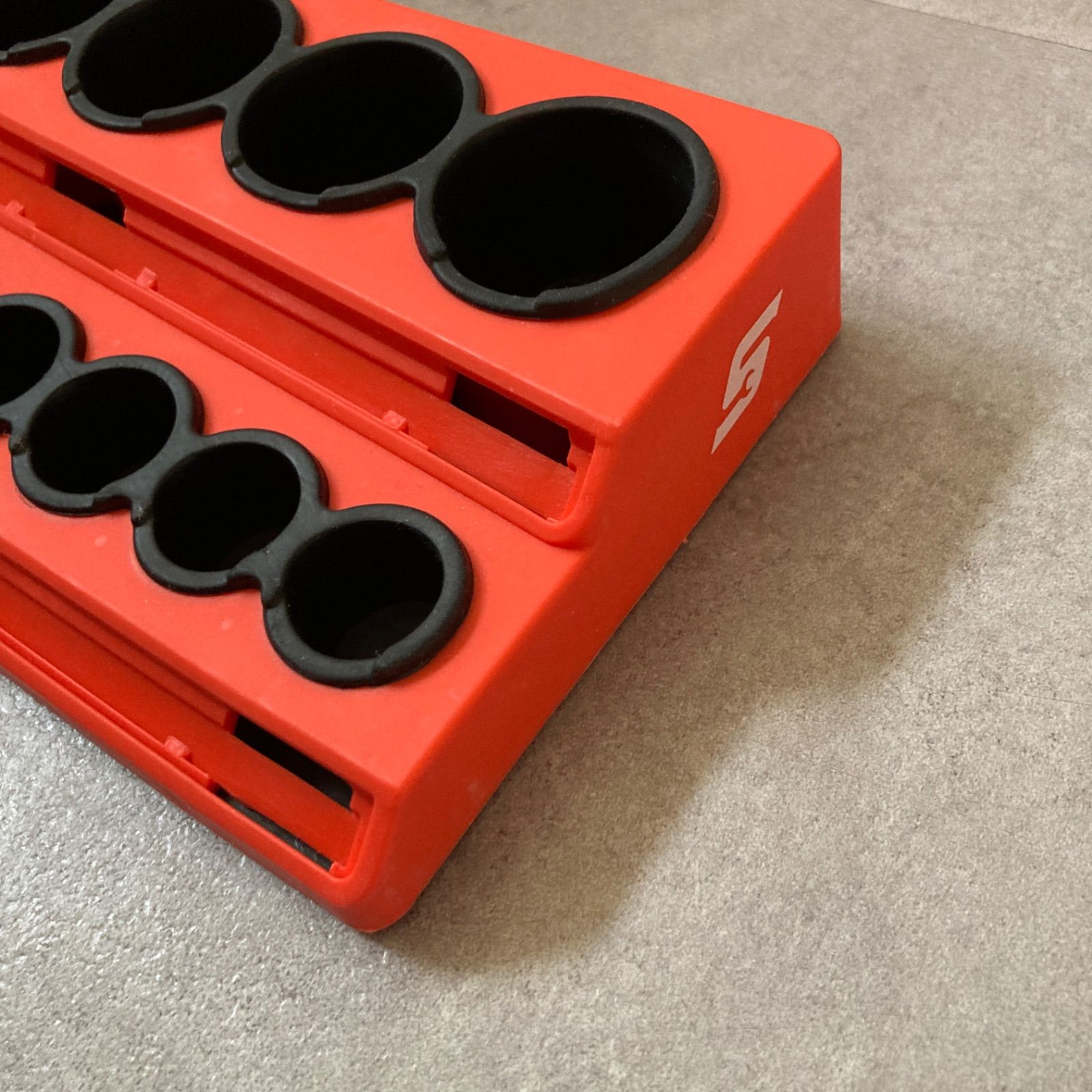 38MSKTHORG オレンジ