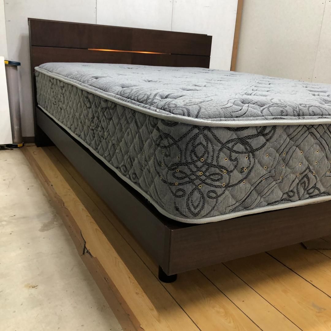 dream bed マットレス　ダブルサイズ 超美品 サータ × ドリームベッド ダブルベッド 照明付きフレーム