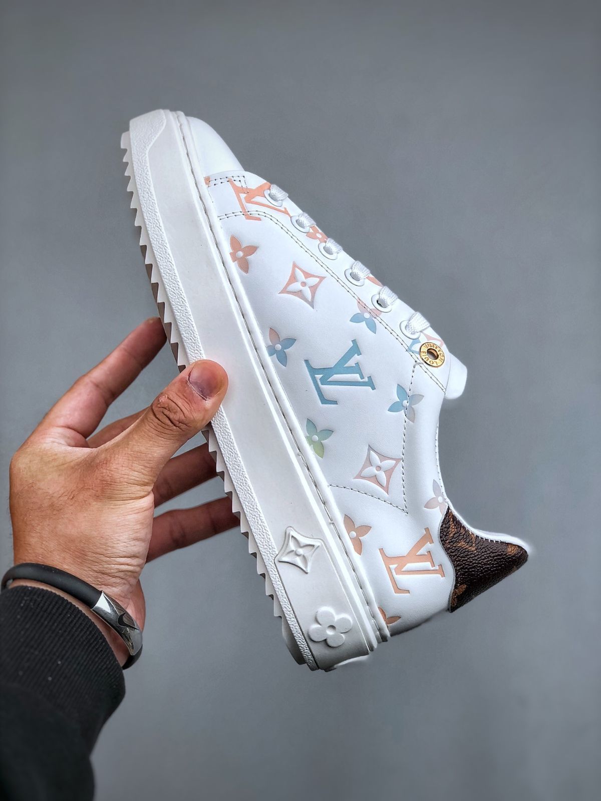 Vuitton ロートップスニーカー