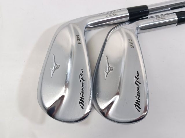 旧裏オーダイル 【リザードン】 フシギバナ セット 旧裏オーダイル 【リザードン】 フシギバナ セット