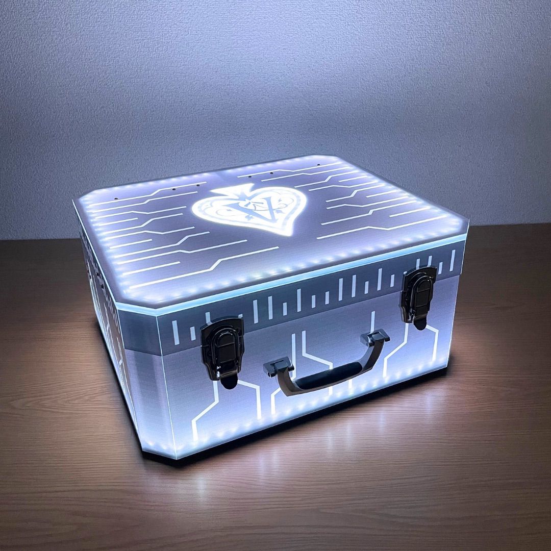 24時間以内発送】アルマンドロゴ入り LED アタッシュケース