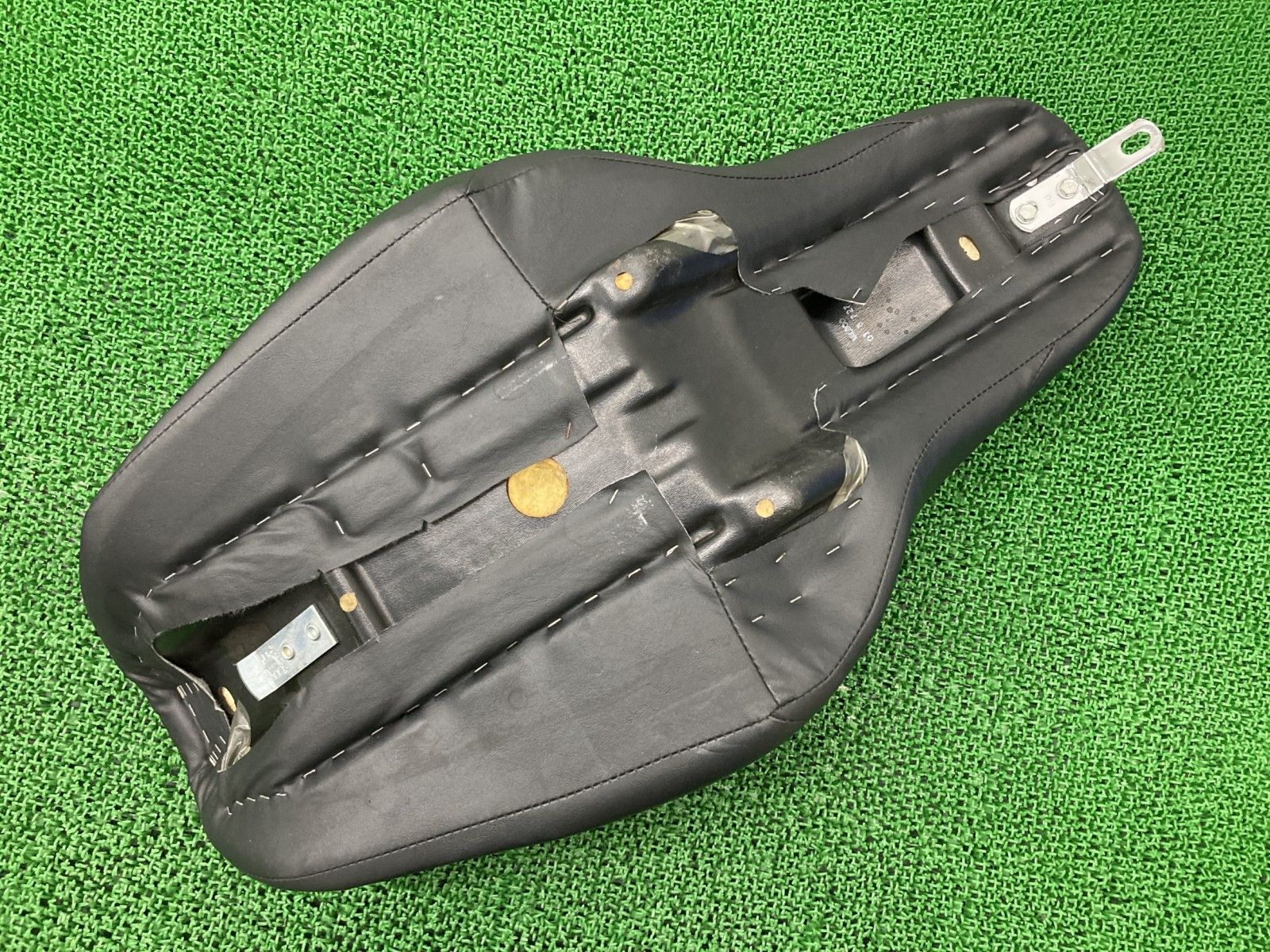 FXDL1340 シート ハーレー 純正 中古 バイク 部品 ダイナ 91-95年