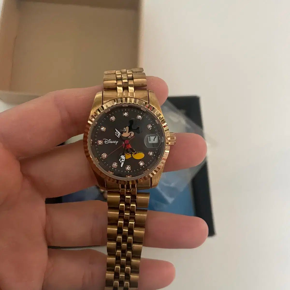 ミッキーマウス 金 時計
