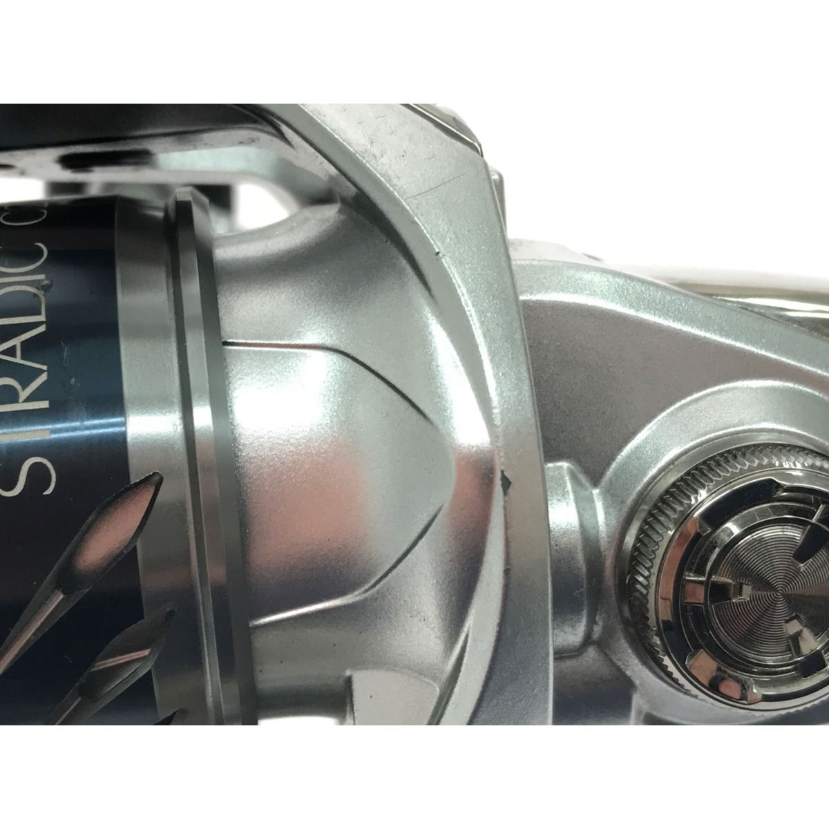 ▽▽SHIMANO シマノ スピニングリール 15ストラディックC2000HGS 03409