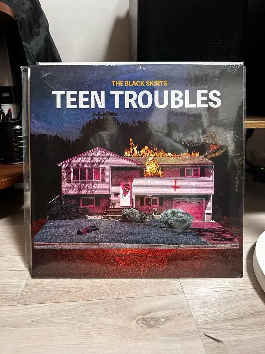 The Black Skirts コムジョンチマ teen troubles