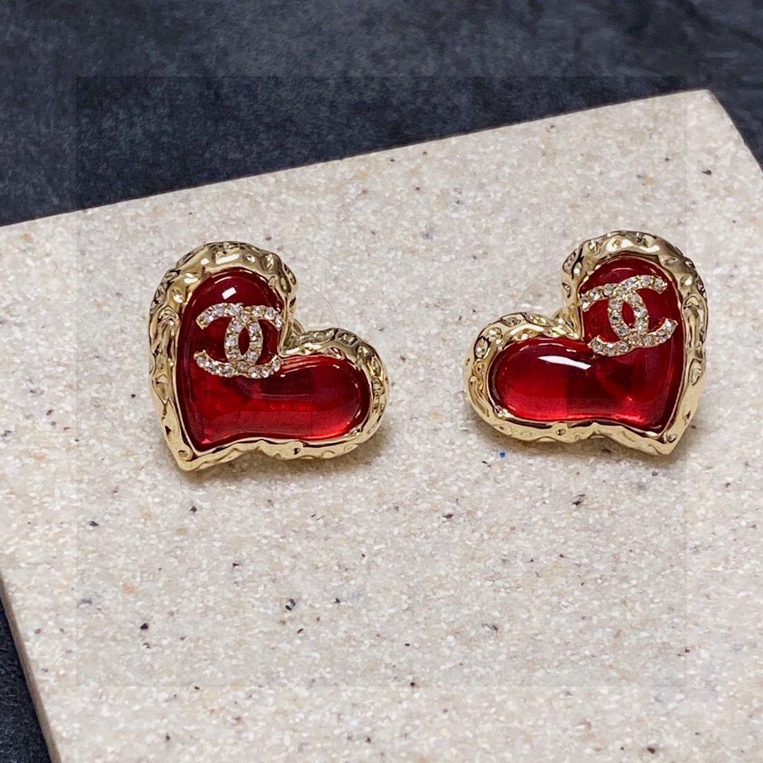 今日特価】Chanel シャネル クラシック ハート＆ダブル C