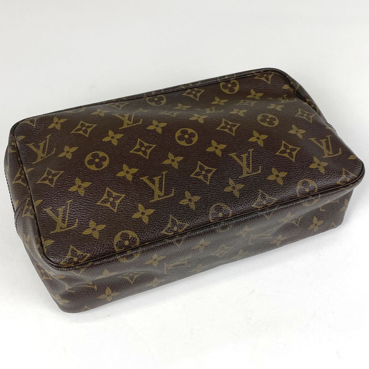 ルイ・ヴィトン Louis Vuitton トゥルース トワレット 28 メイク コスメ セカンドバッグ 化粧ポーチ モノグラム ブラウン  M47522 レディース 【中古】 - メルカリ