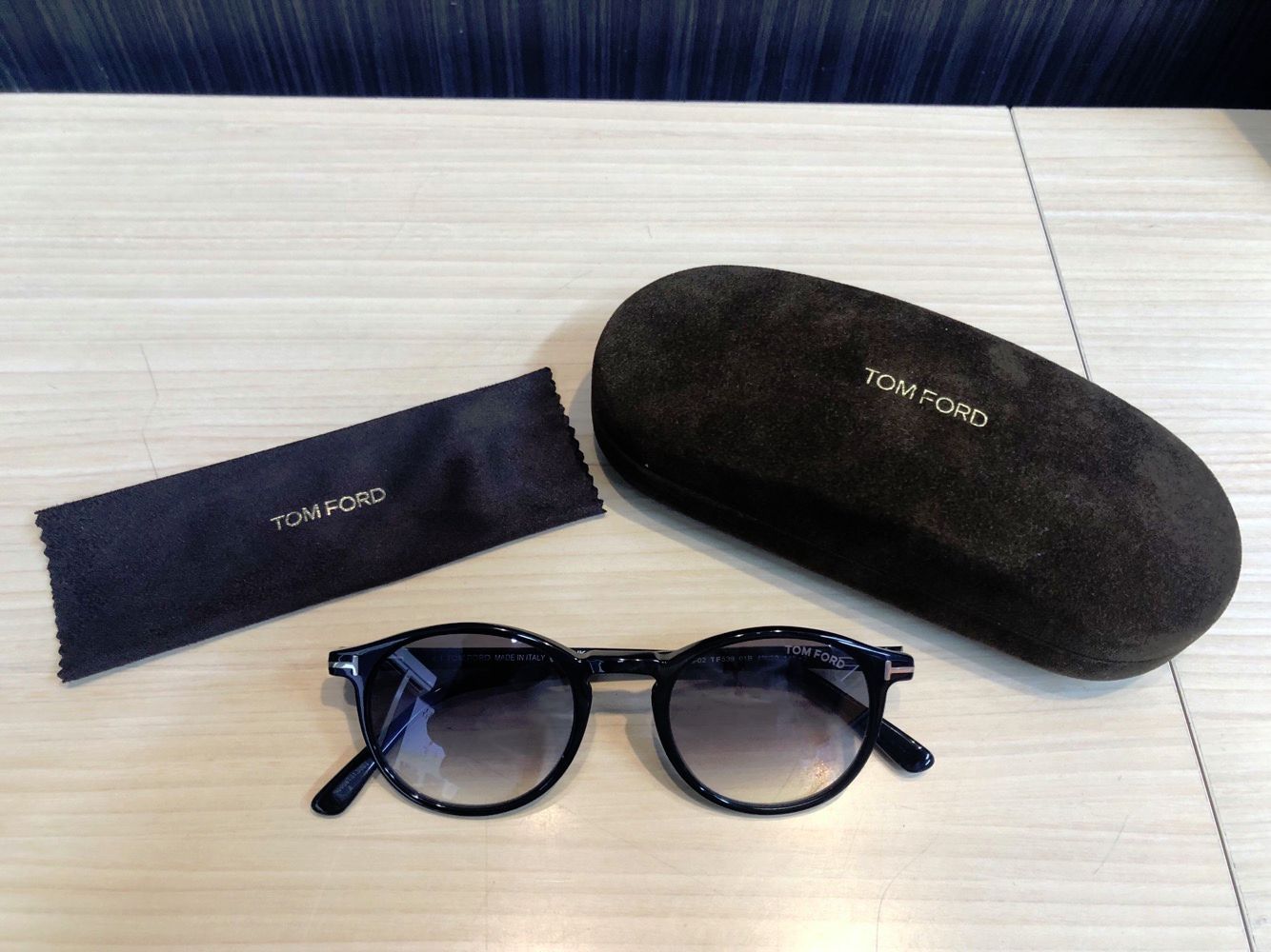 ♢090 トムフォード サングラス TF539 B01 48▢20 ケース付き TOM FORD 