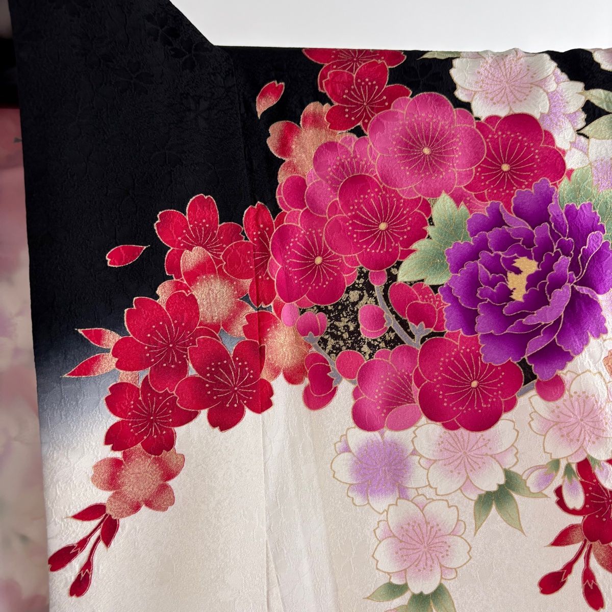 振袖 身丈168cm 裄丈67.5cm L 袷 牡丹 桜 金彩 刺繍 クリーム