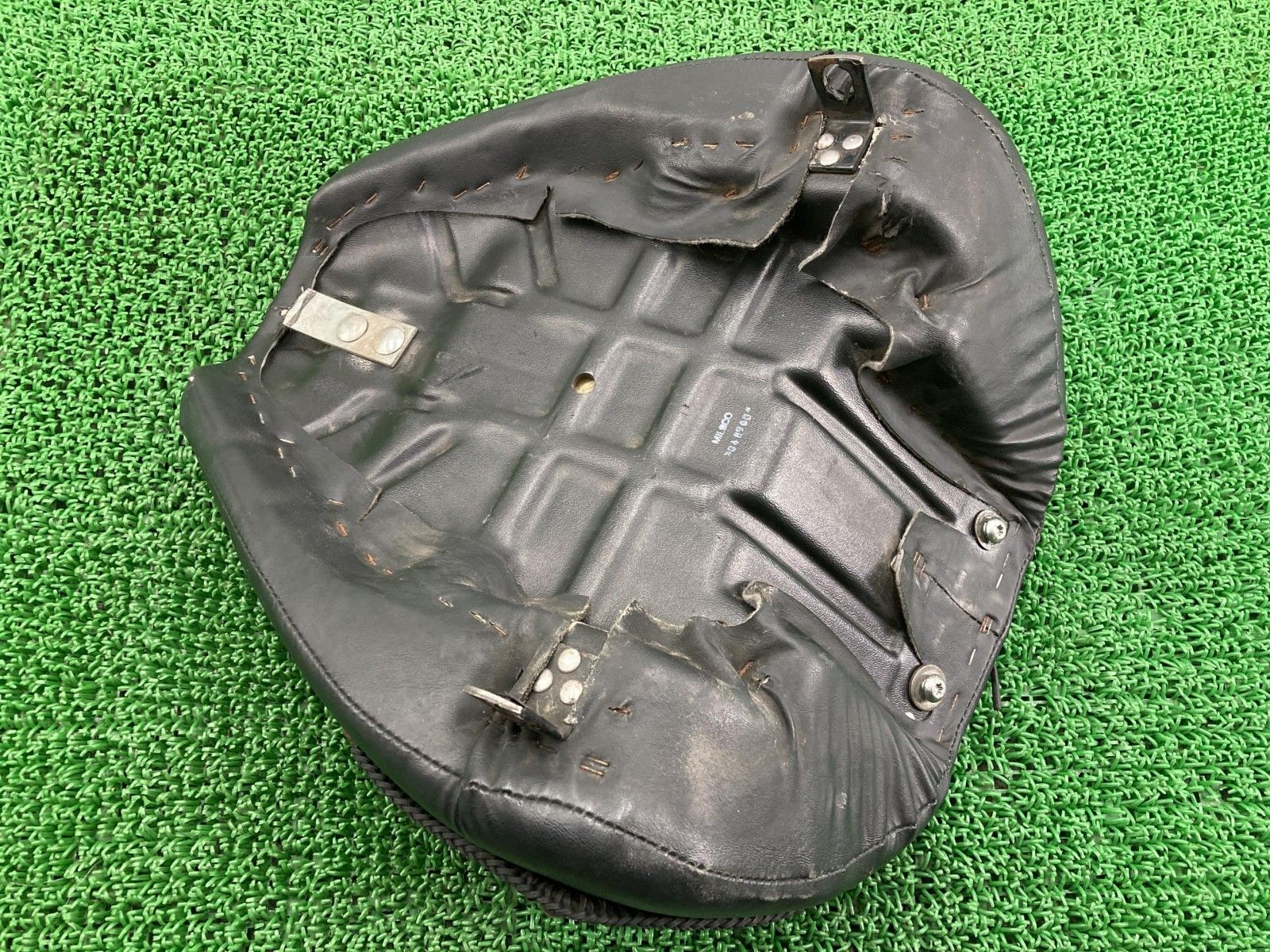 FLSTC フロントシート ハーレー 純正 バイク 部品 EVO エボ ヘリテイジ