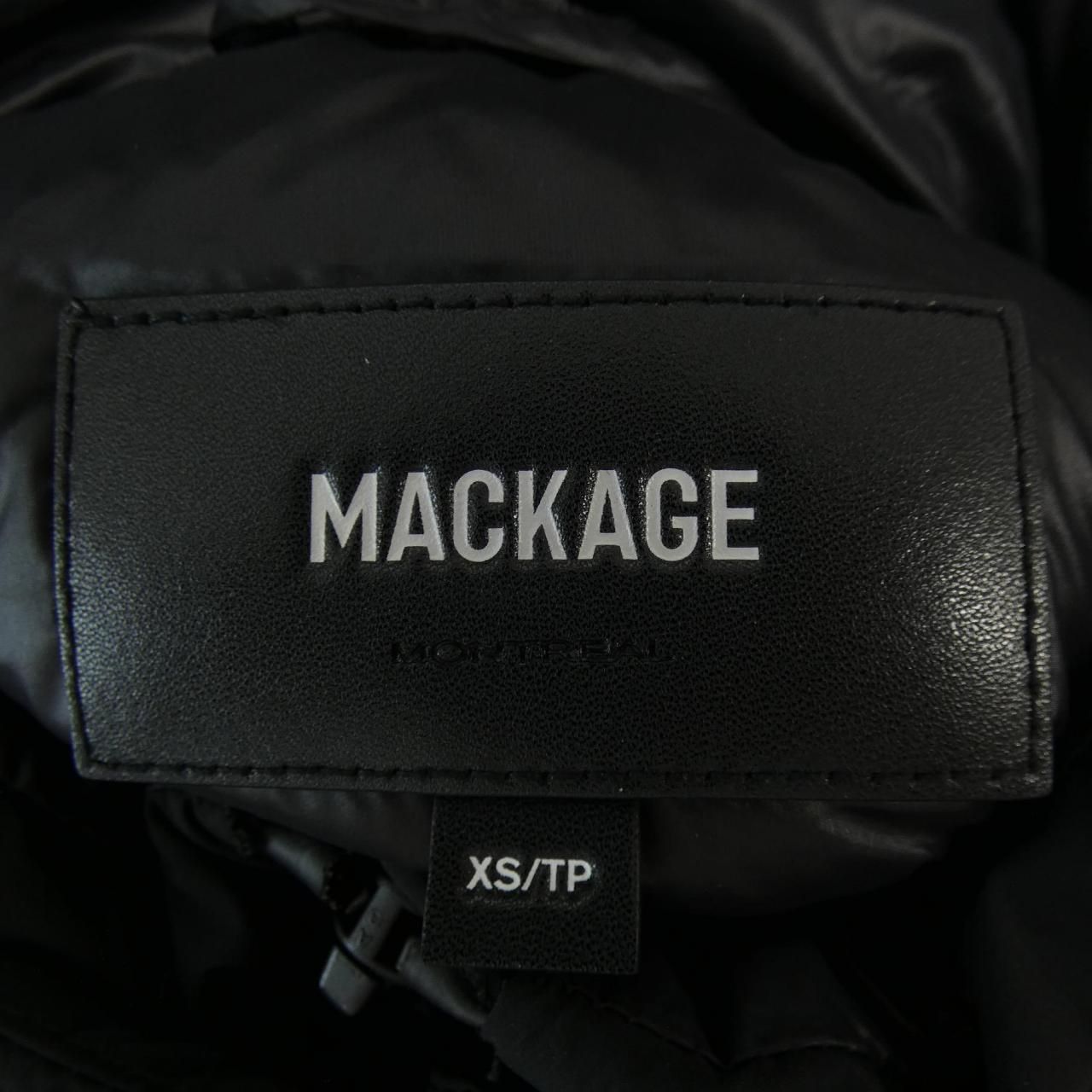 ダウンジャケット