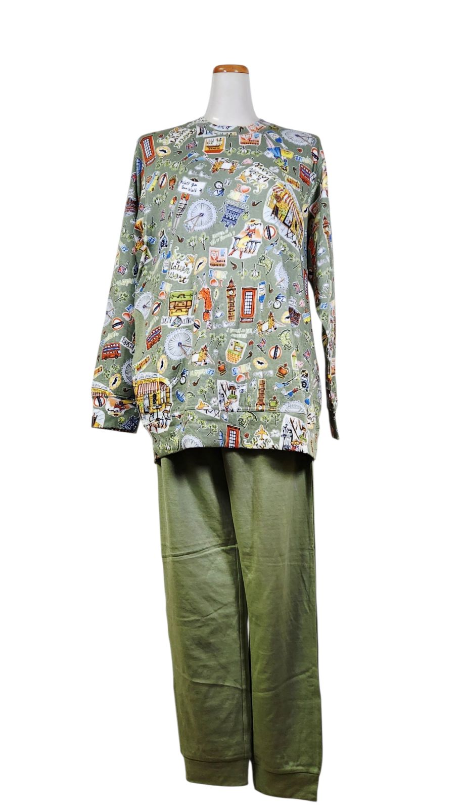 鴨居羊子パジャマ TUNIC 秋物 長袖トレーナパジャマ 40接結ロンドン 23442 グリーン色