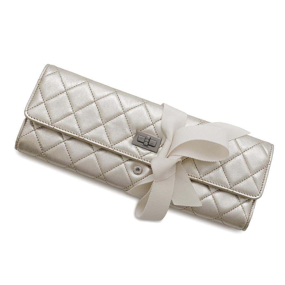 シャネル ノベルティ ジュエリーケース 2.55 レザー CHANEL ポーチ イヤーズギフト