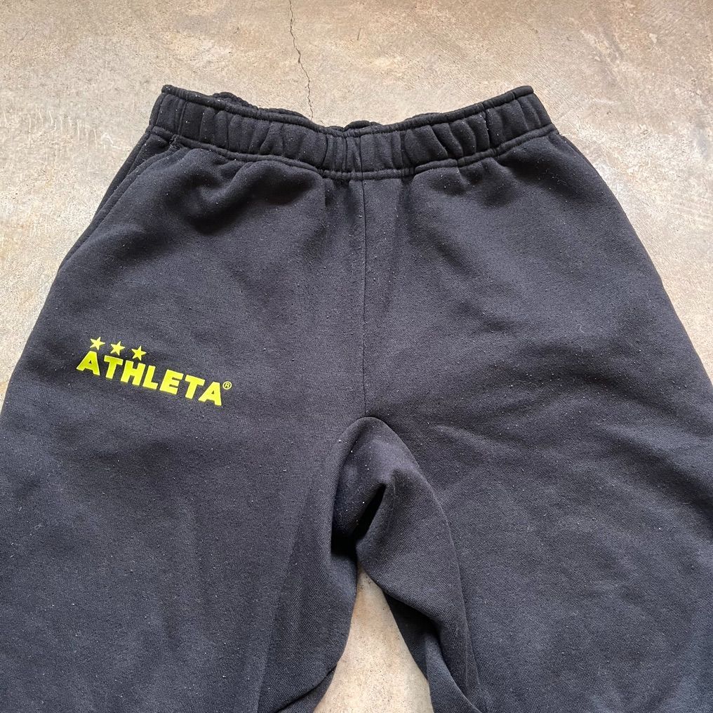 ATHLETA アスレタ セットアップスウェットキッズ150cm ジャージ上下 フーディー ジップアップ ブラック 黒 BLK ワンポイント ロゴ スポーツウェア  サッカーウェア アウトドア