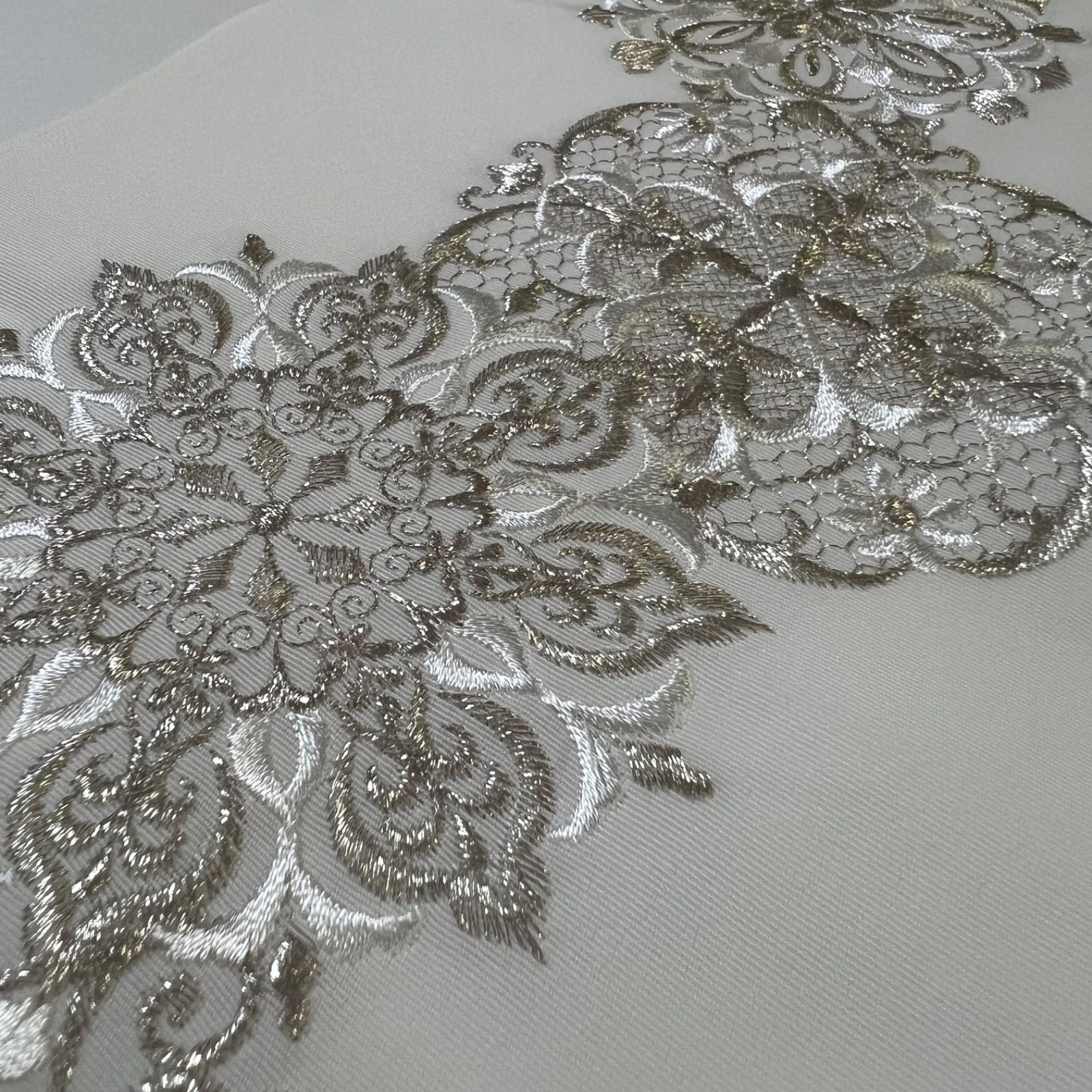 L014 刺繍半衿 白 シルバー レース ドイリー