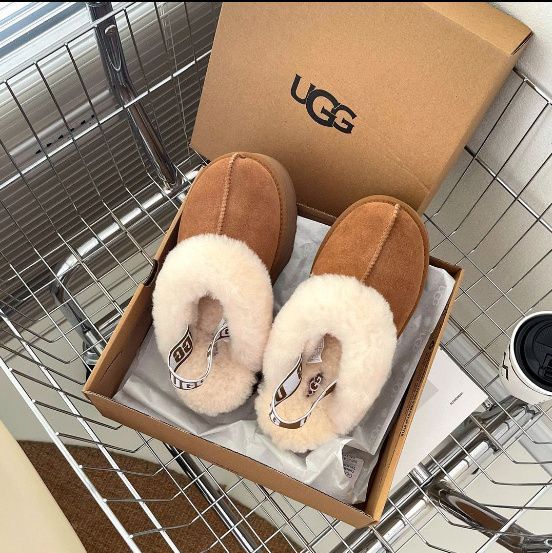 超ポイントアップ祭 UGG アグ TAZZETTE 厚底 厚底 5cm 24CM サンダル