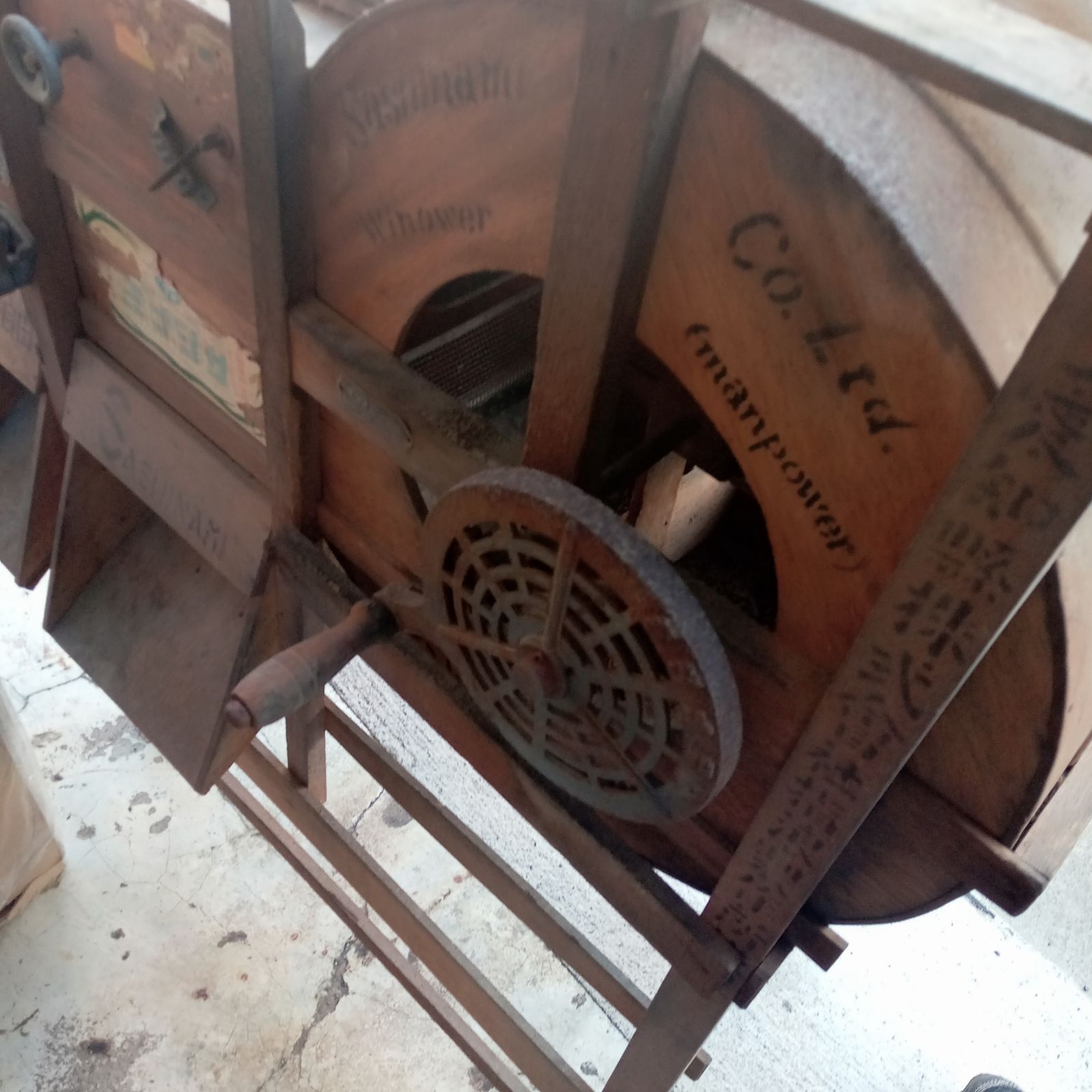 ◯ 唐箕 籾摺機 手回し ハンドル式 農機具 とうみ レトロ 古民家