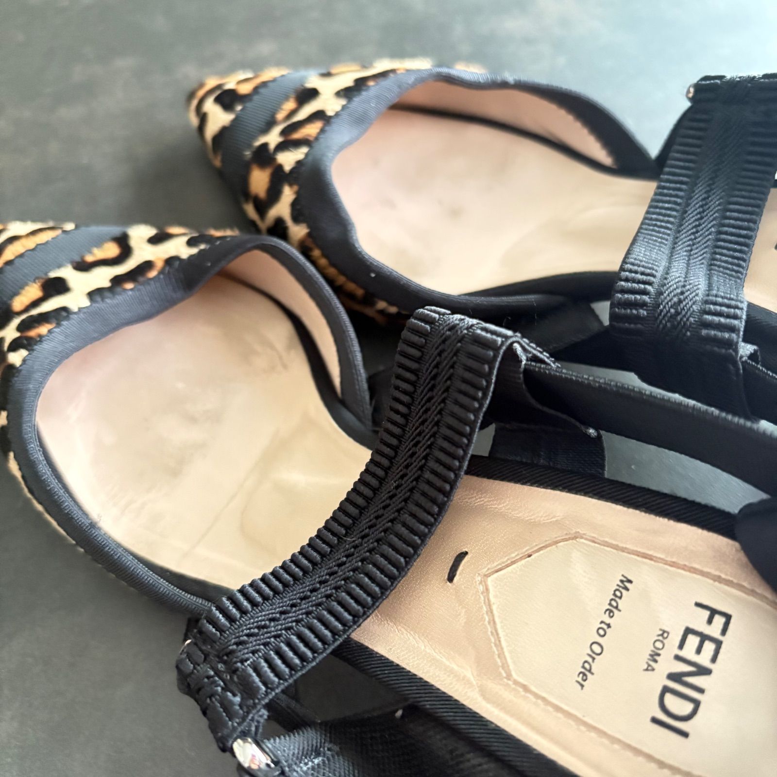 美品】FENDI フェンディ スタッズ バイカラー Vibram裏張 パンプス 美