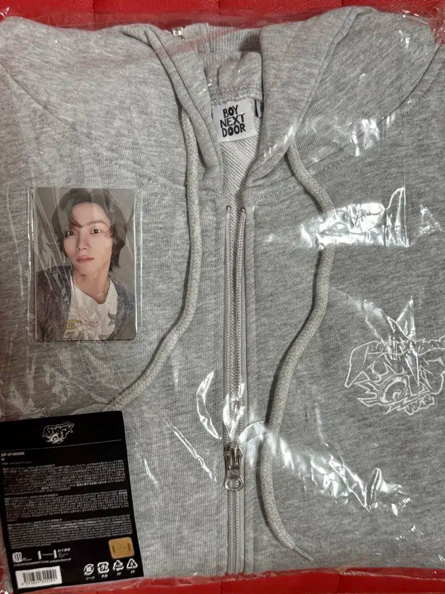 新品 BOYNEXTDOOR ボネクド フーディー パーカー Ｍ トレカセット BOYNEXTDOOR(ボイネク) パーカー 1 分 MD M サイズ SIZE トレカ