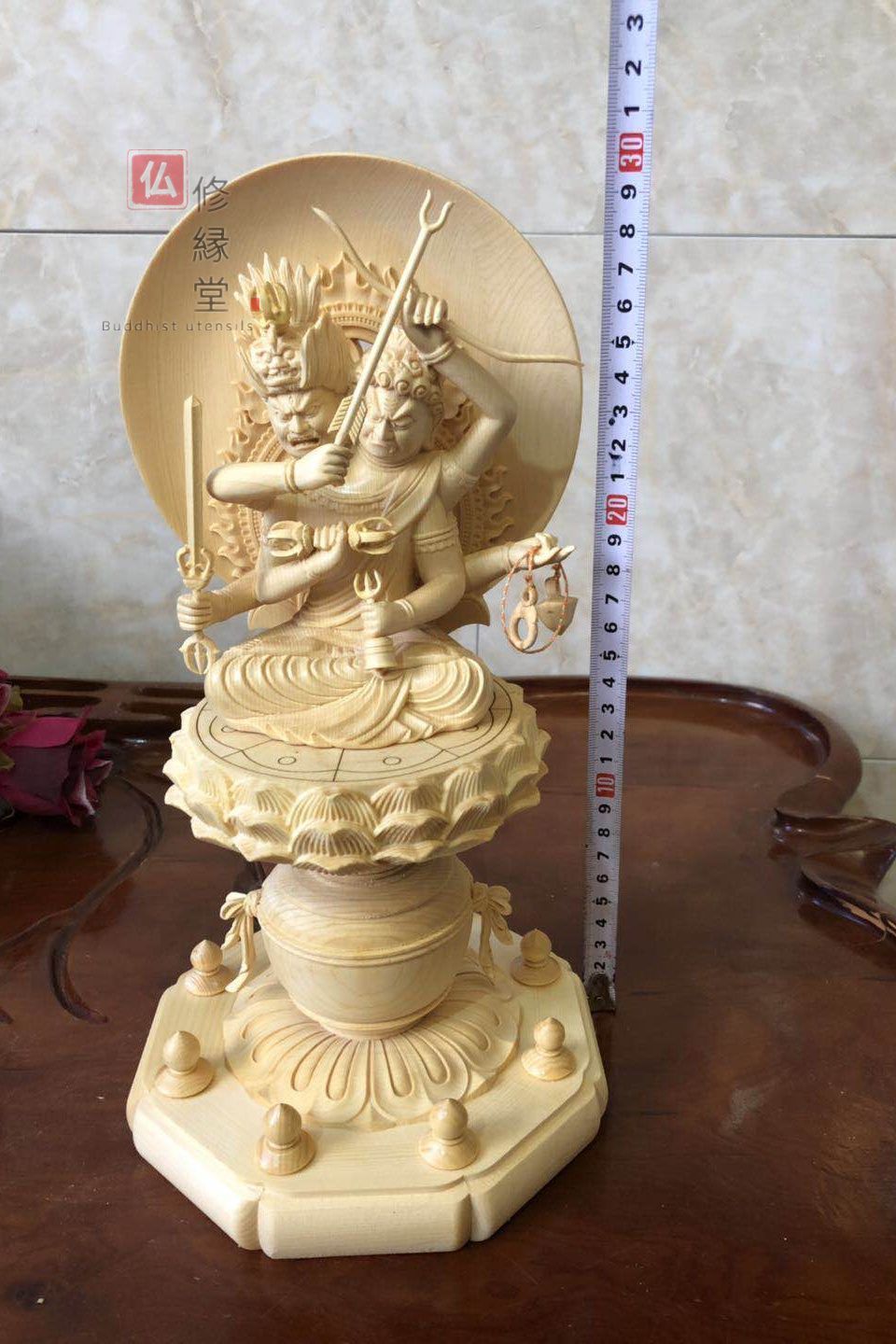 新作 天然木檜材を使用 高30cm 仏教工芸 仏師手仕上げ品 愛染明王座像 新作 天然木檜材を使用 高30cm 仏教工芸 仏師手仕上げ品 愛染明