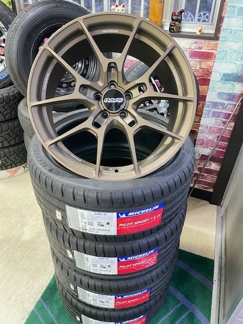 FT86 BRZに 本気で走る人の為のハイパフォーマンスセット 1台分のみ在庫有 鍛造 RAYS ボルク G025×ミシュラン PS4S 225|40R18 FORGED