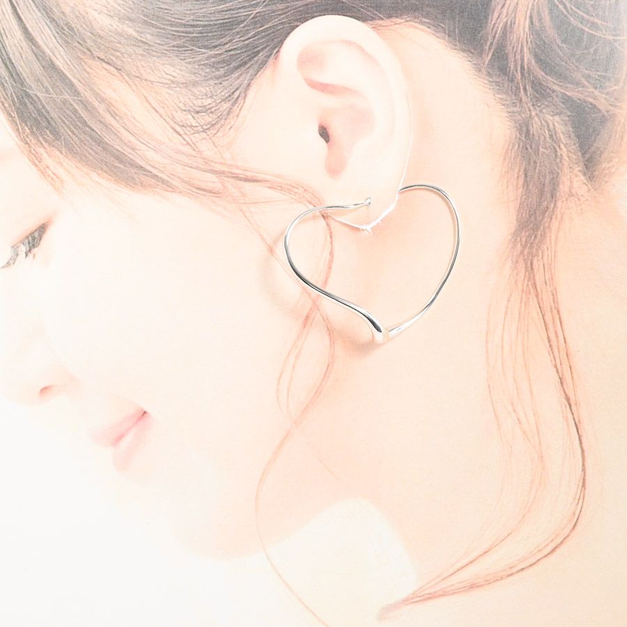 TIFFANY&Co. ティファニー ピアス オープンハート フープ - メルカリ TIFFANY&Co. ティファニー ピアス オープンハート フープ - メルカリ
