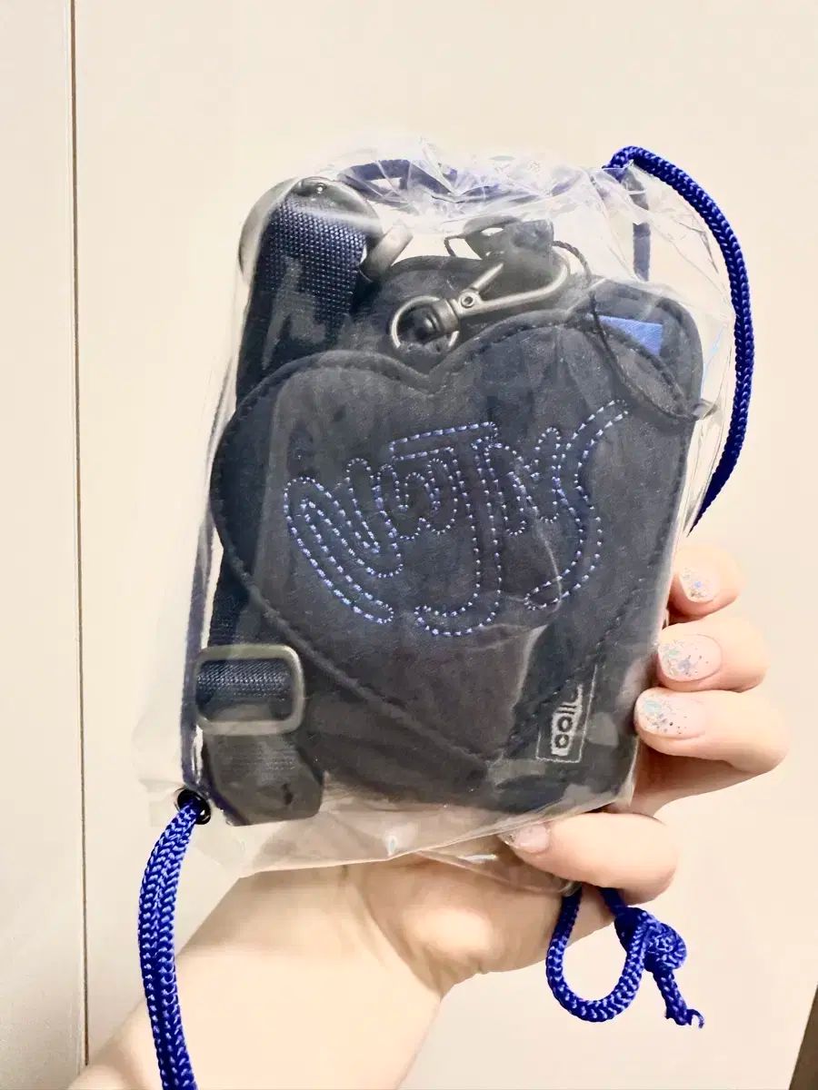 newjeans coller ラビット ストリングバッグ ブラック newjeans coller