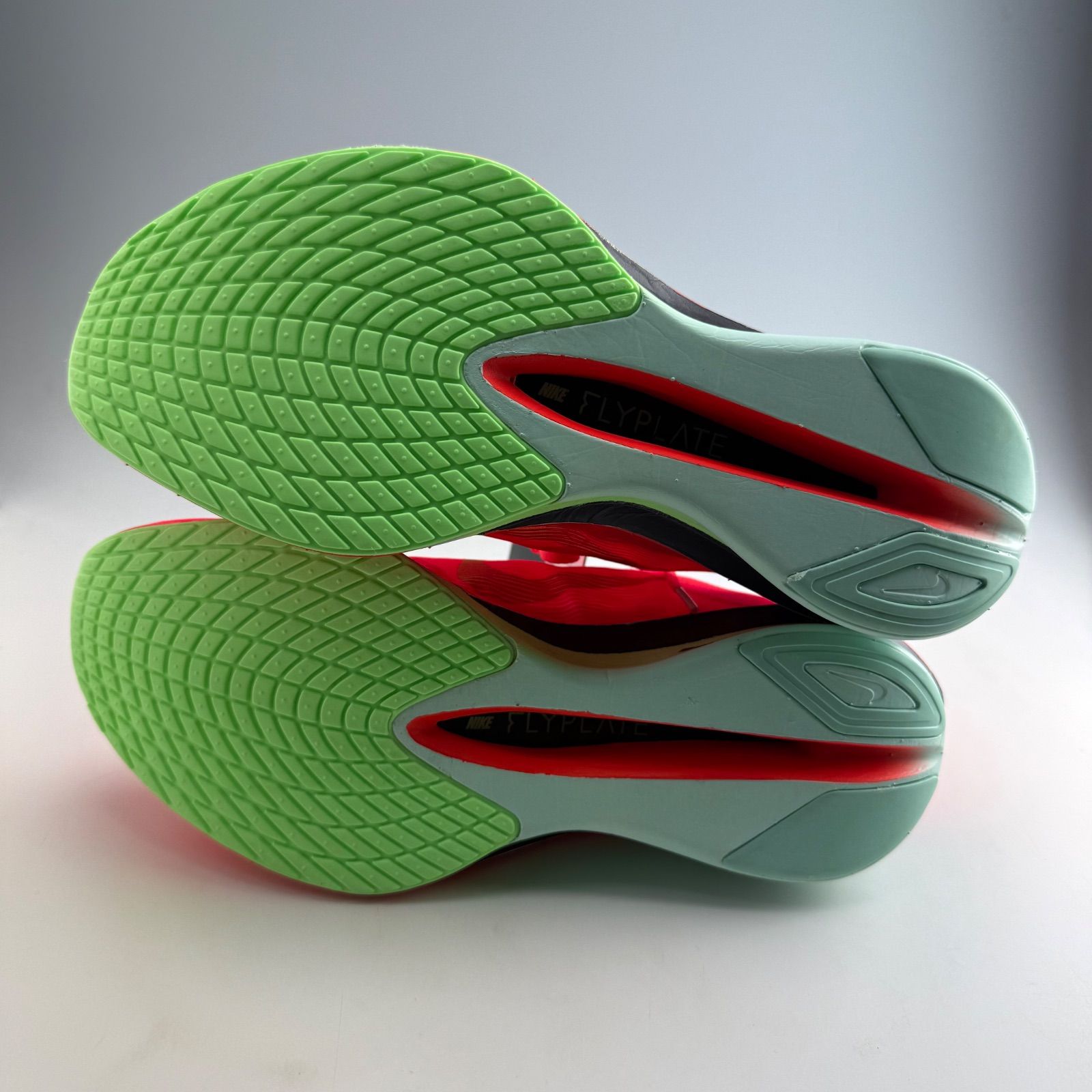 26cm ナイキ ヴェイパーフライ4 /