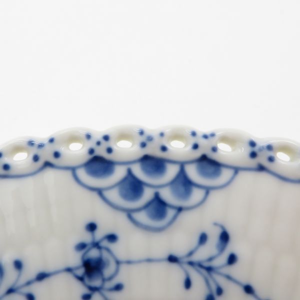 ロイヤルコペンハーゲン プレート□ブルーフルーテッド フル