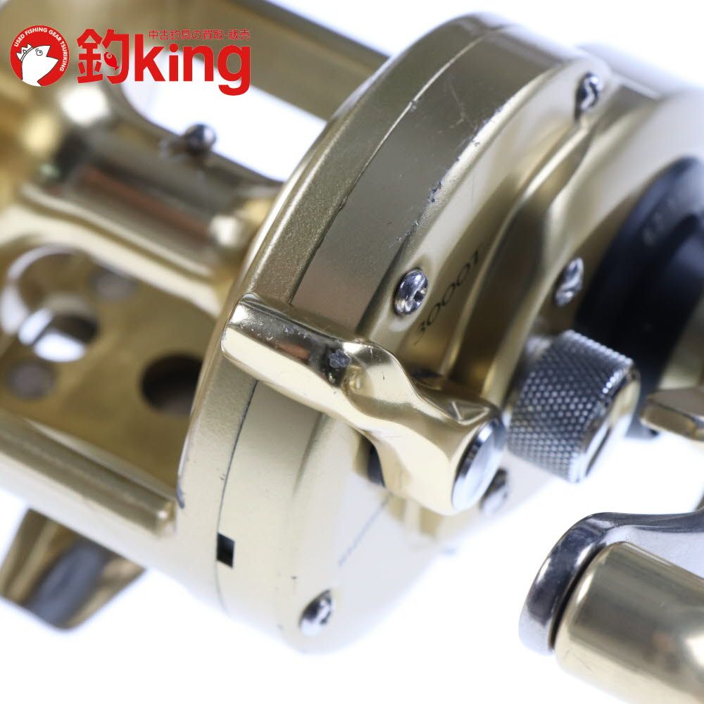 SHIMANO - 【中古】 シマノ 15 海魂 3000T （1）Ti Tsuri Musha ハンドル付  /V077M シマノ 15 海魂 3000T （1）Ti Tsuri Musha ハンドル付 /V077M