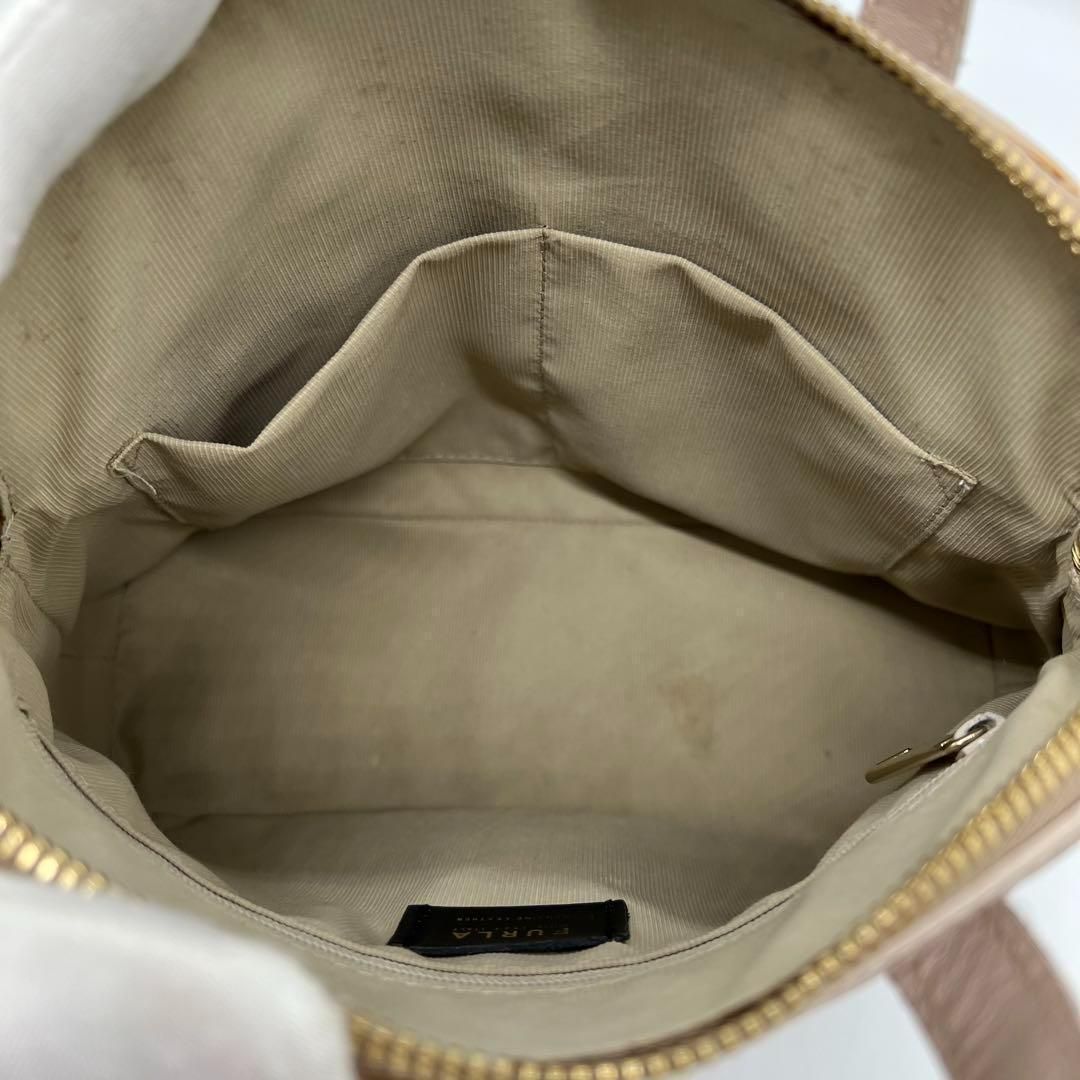 ✨️美品✨️FURLA PIPER ハンドバッグ 2way ドーム型 ベージュ ✨️美品✨️FURLA PIPER ハンドバッグ 2way ドーム型 ベージュ