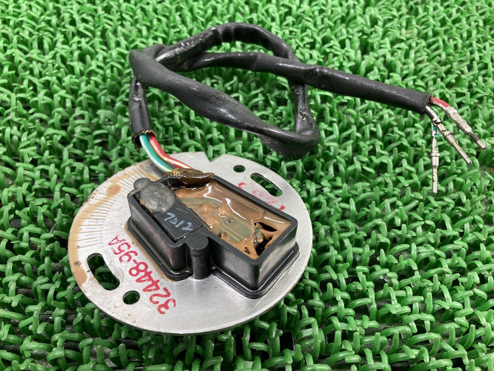 ソフテイル カムポジションセンサー 32448-95A ハーレー オートバイ