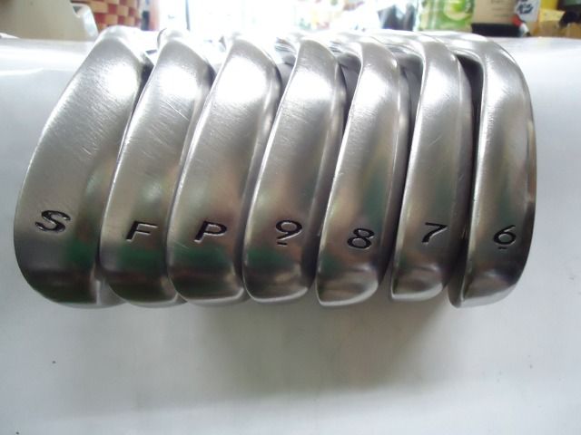 Callaway filly＆ERCフュージョン JGR PHYZかわいい11本 5代目「PHYZ」分析試打！ ゆ～ったり振ると、一番飛んだ - 価格