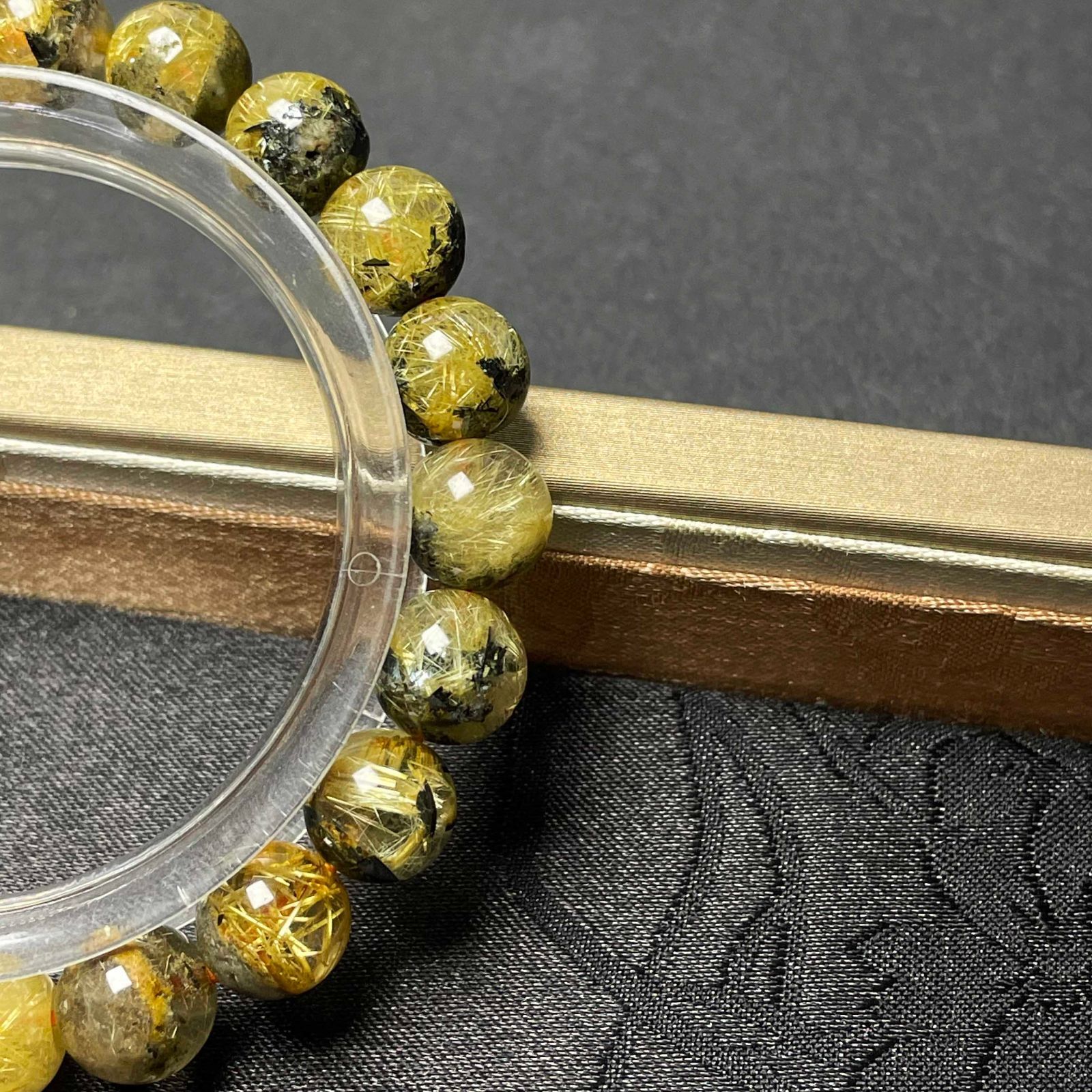 貴重 EU製太陽花タイチンルチル黄金針水晶 金運 開運 ゴールド
