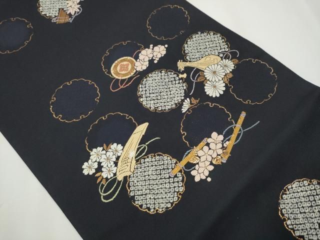 六通柄袋帯 雪輪楽器舞花文