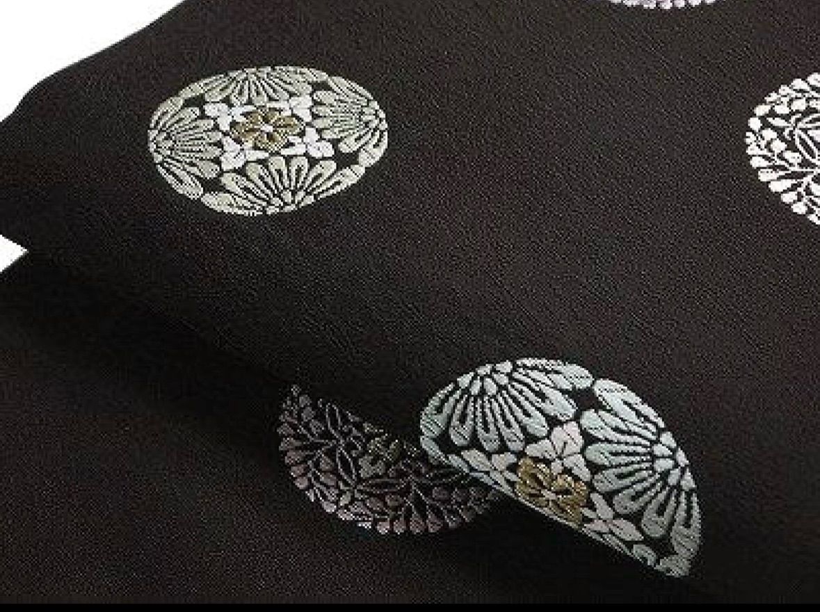 正絹九寸名古屋帯 西陣織 仕立上り 有職文様 黒地 唐織調 丸華紋 日本