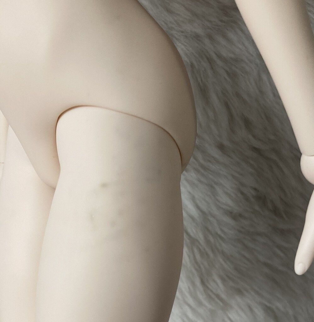 セミホワイト肌