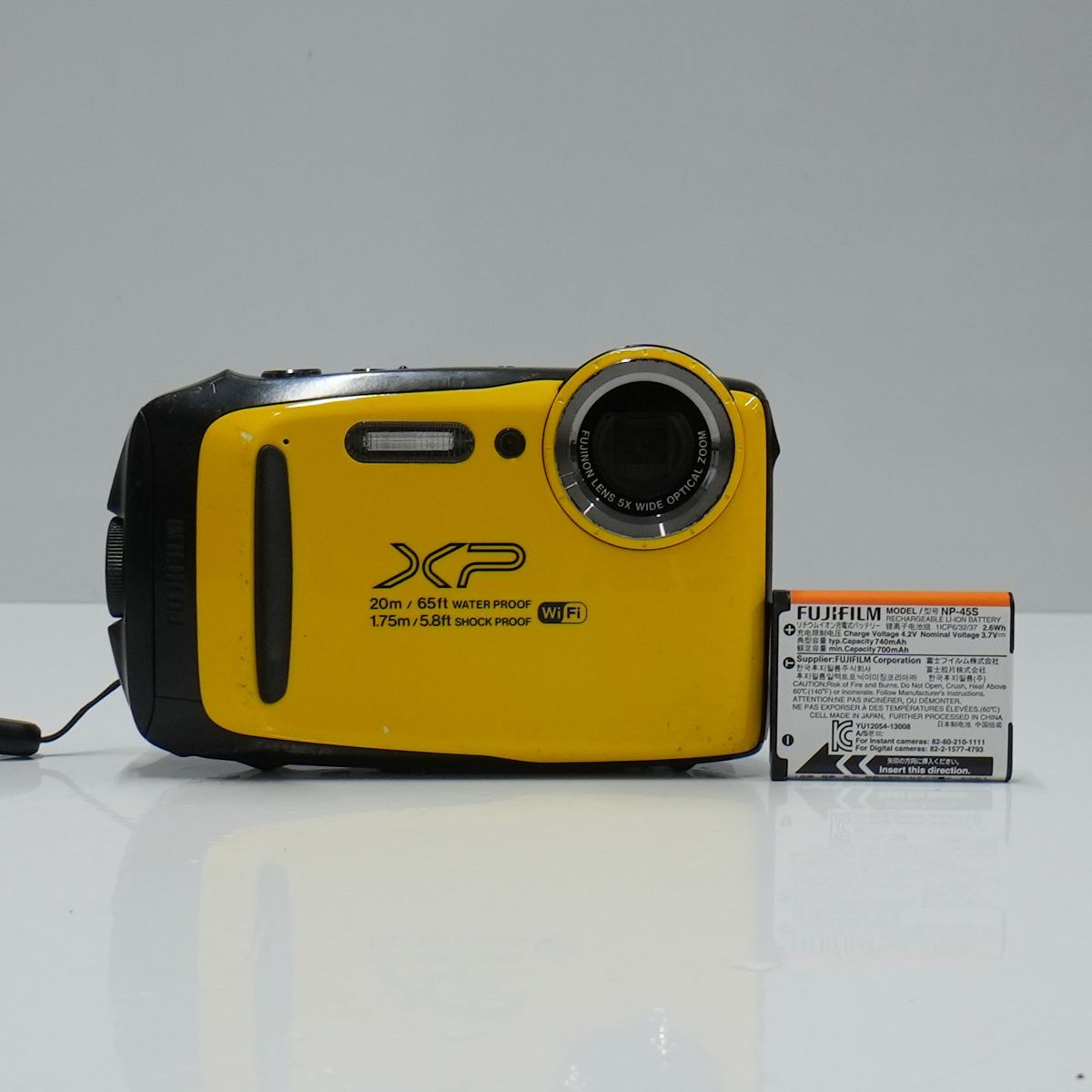 FUJIFILM FinePix XP130 USED品 デジタルカメラ 本体＋バッテリー 防水