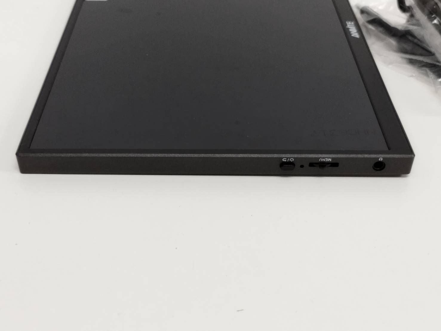 ★美品・即発送★ANMITE10.5インチポータブルモニターA105W01おまけ ☆美品・即発送☆ANMITE10.5インチポータブルモニターA105W01おまけ