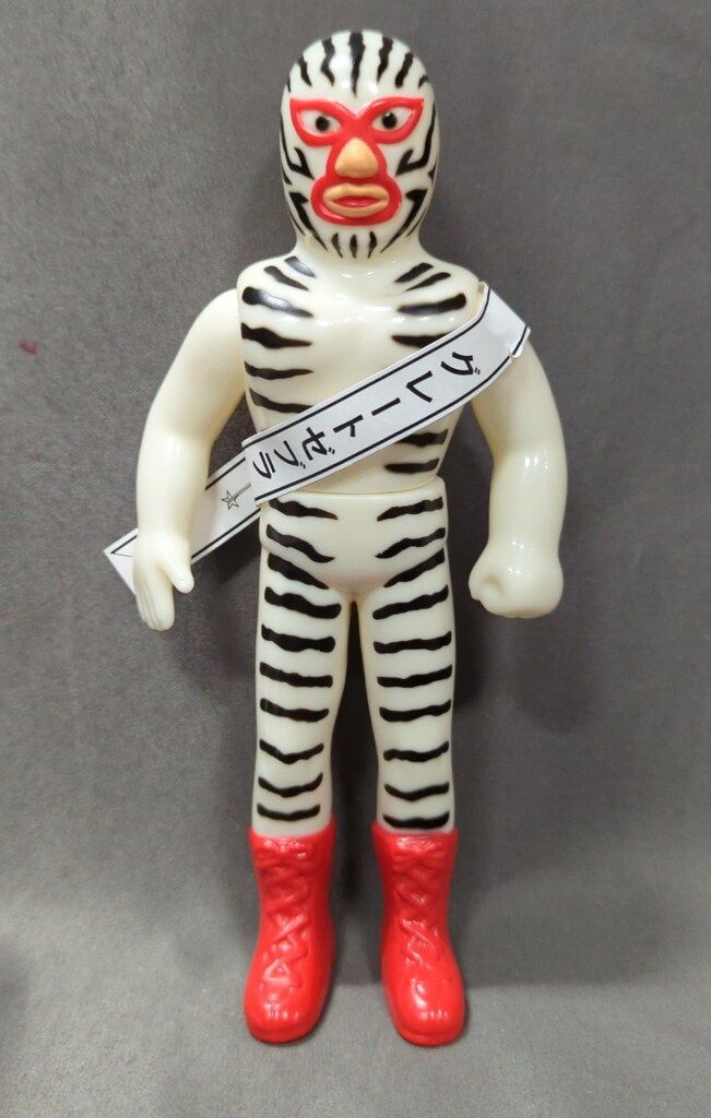 ⚠️激レア　タイガーマスク　わるものレスラー　ザ・ブラックバイソン　ミドルサイズ ⚠️激レア タイガーマスク わるものレスラー ザ・ブラック