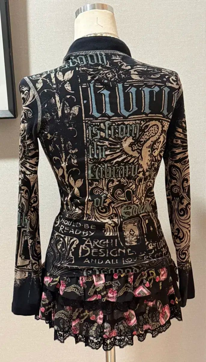 ハンドルバッグ ロラライハリス 刺繍 ねこ Loralie Designs