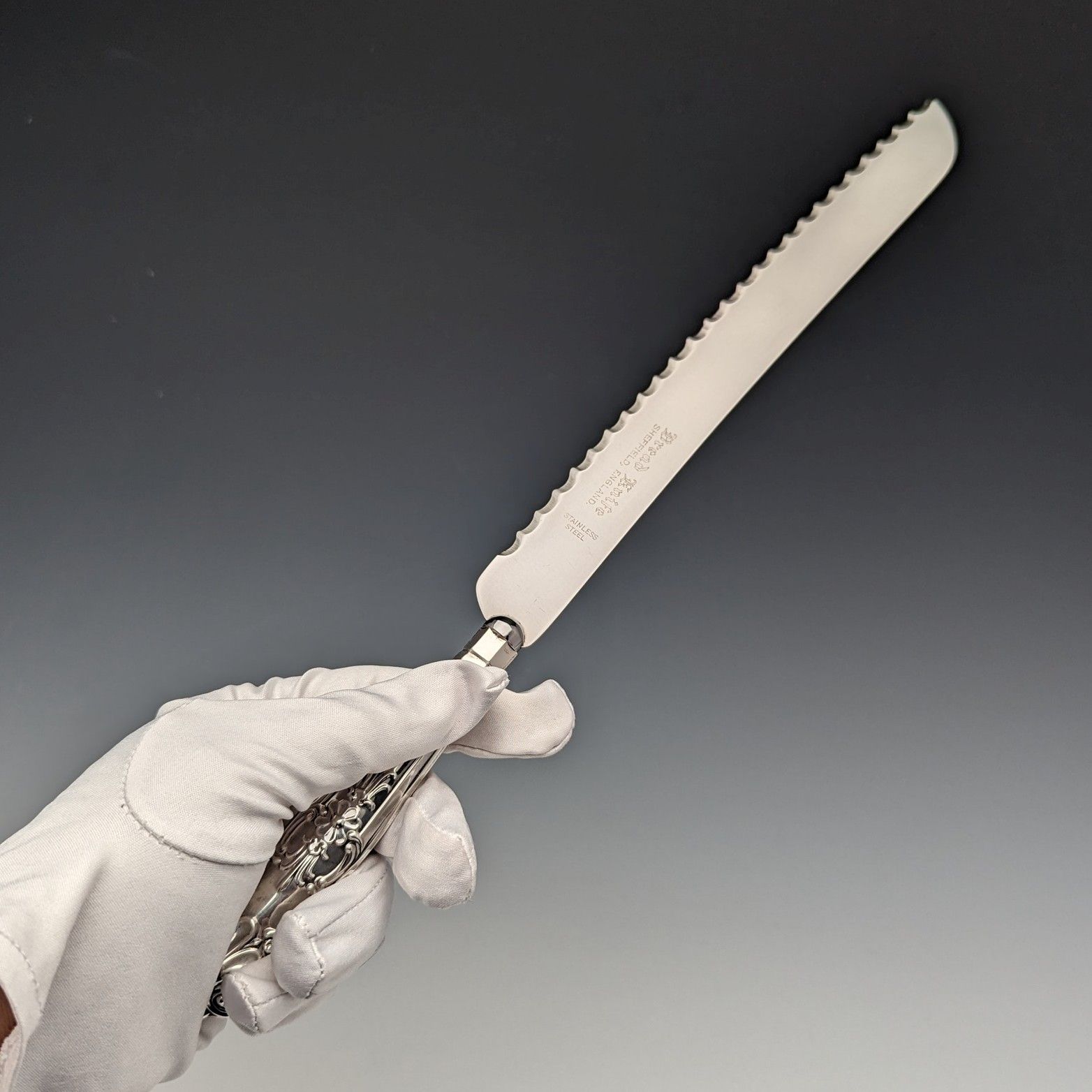 1969年 英国ヴィンテージ 純銀製ハンドル ブレッドナイフ Harrison