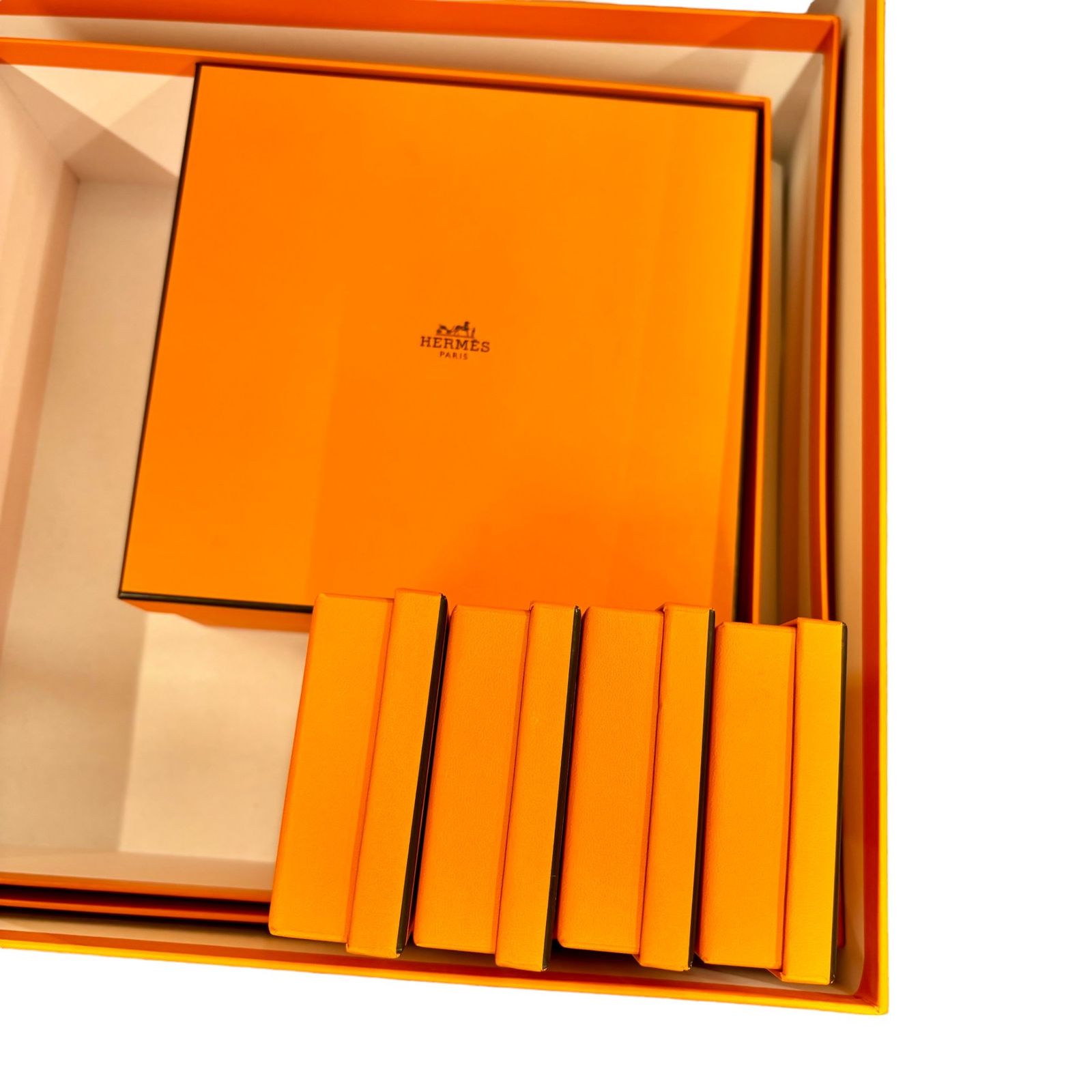 HERMES オレンジ ギフトボックス 45cm大 エルメスのオレンジ ギフト