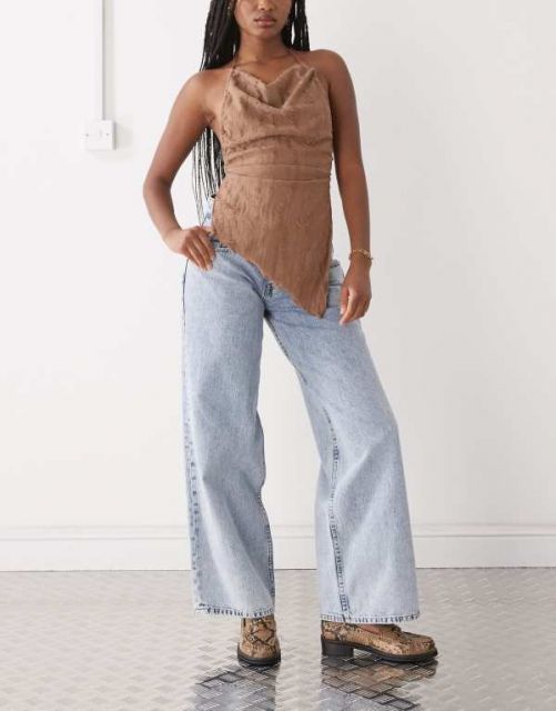【送料無料】 モーテル レディース デニムパンツ ボトムス Motel roomy wide leg low rise jeans in light blue wash Light blue wash